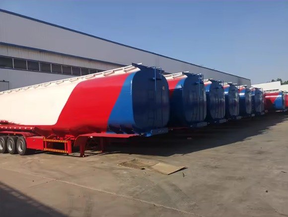 Fuel Tanker Semi-Trailer (Used)